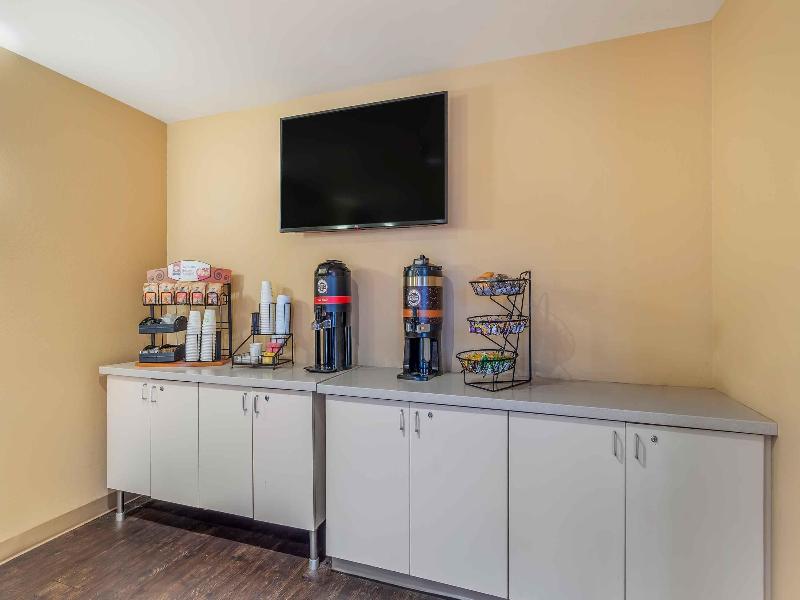 Extended Stay America Chicago Lombard Yorktown Cen image