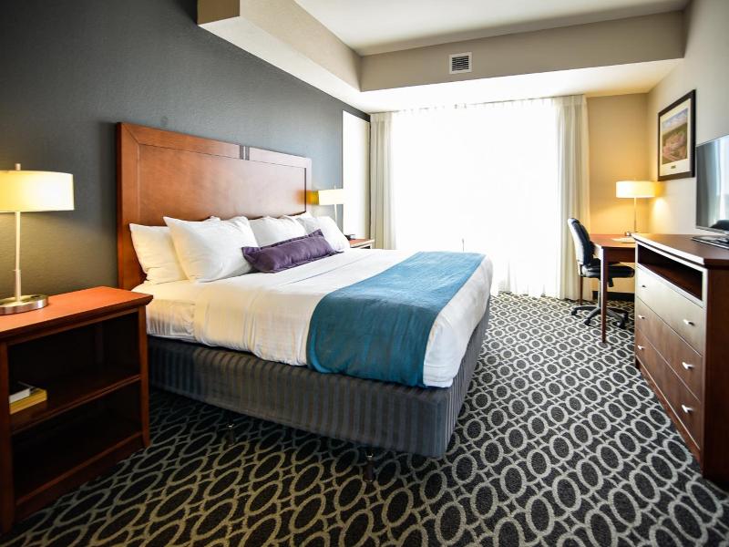 The Bluemont Hotel image