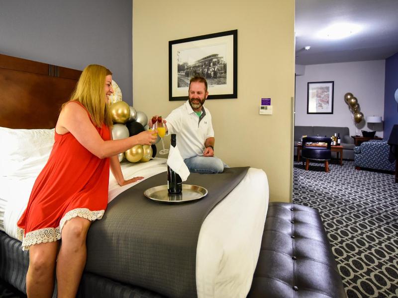The Bluemont Hotel image