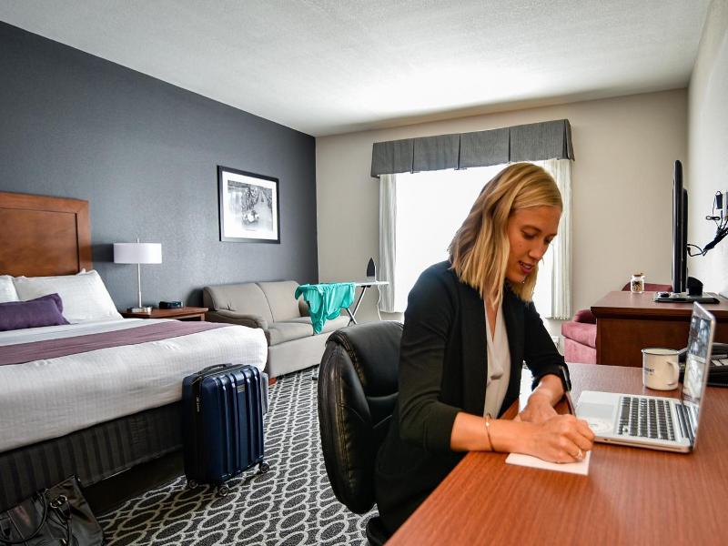 The Bluemont Hotel image