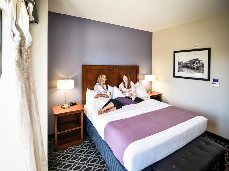 The Bluemont Hotel image