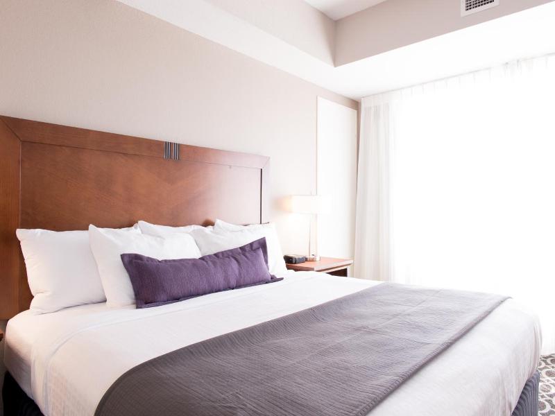 The Bluemont Hotel image
