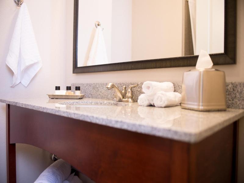 The Bluemont Hotel image