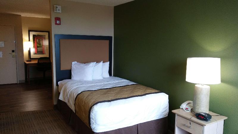 Extended Stay America Tampa Airport N West Shore B image