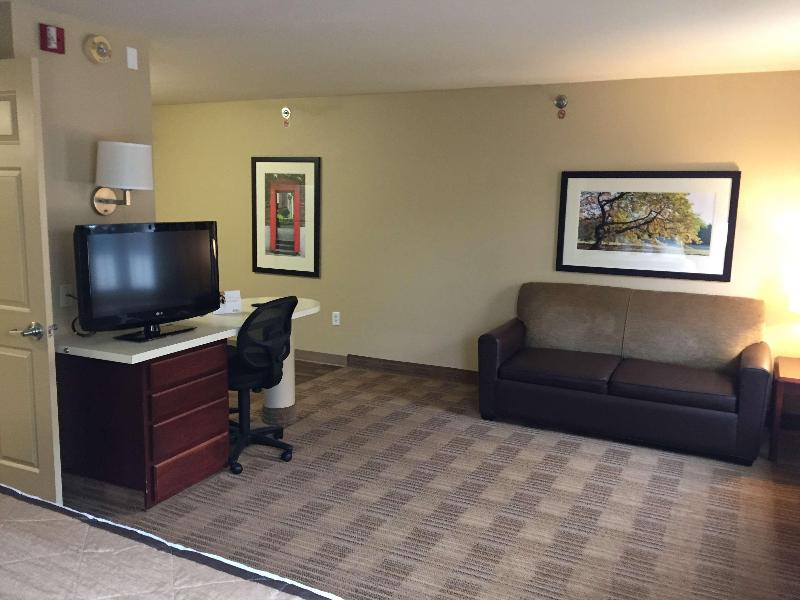 Extended Stay America Tampa Airport N West Shore B image
