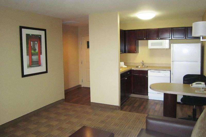 Extended Stay America Tampa Airport N West Shore B image