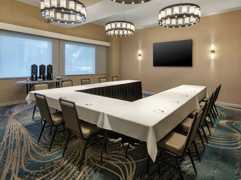 Buffalo Marriott Niagara image