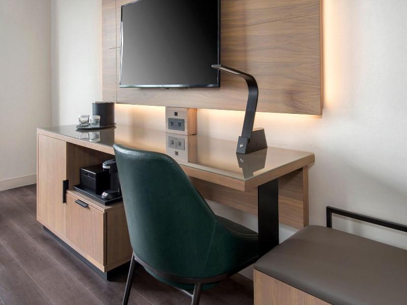 Buffalo Marriott Niagara image