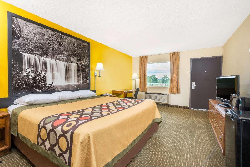 Super 8 By Wyndham Williamsburg image