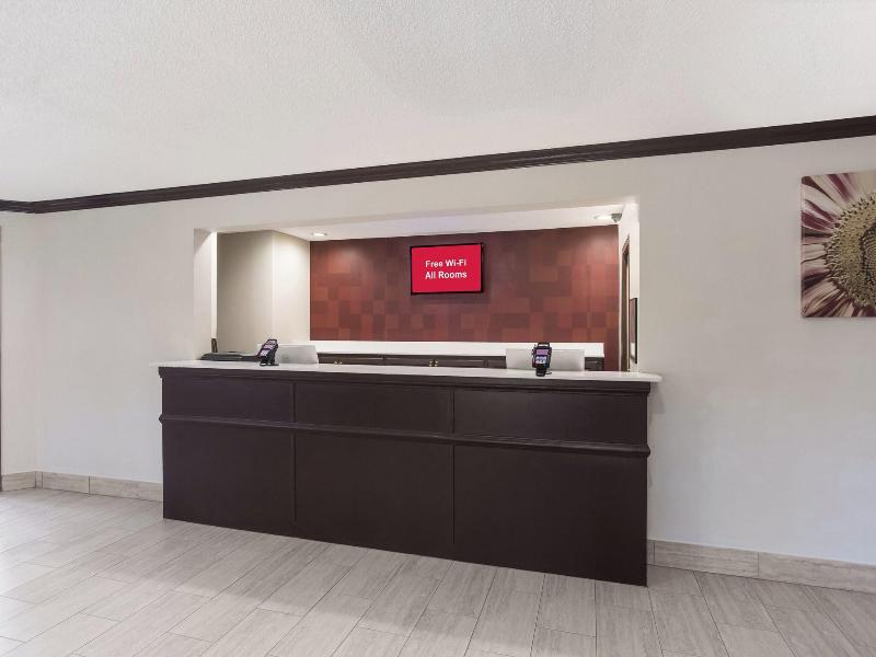 Red Roof Inn & Suites Corbin image