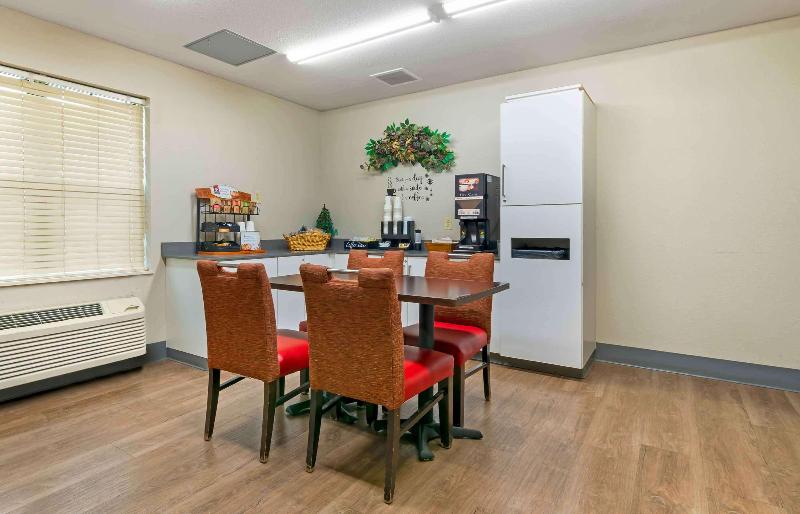 Extended Stay America Kansas City Airport Plaza Ci image