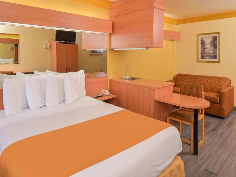 H3 Inn & Suites LAX Airport image
