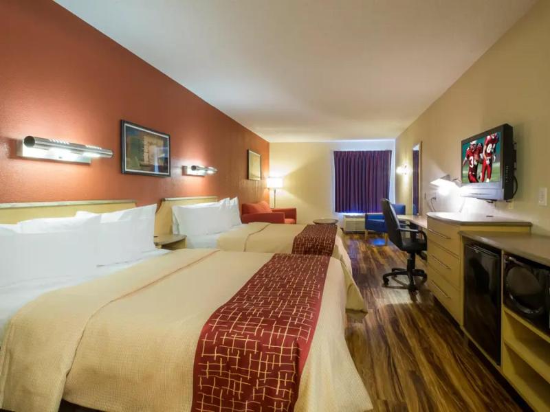 Red Roof Inn & Suites Philadelphia - Bellmawr image