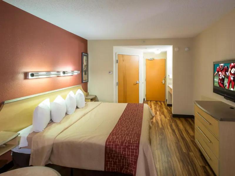 Red Roof Inn & Suites Philadelphia - Bellmawr image