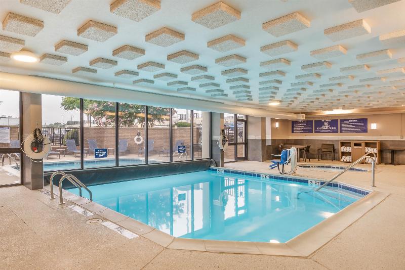 Drury Inn Suites Atlanta Morrow image
