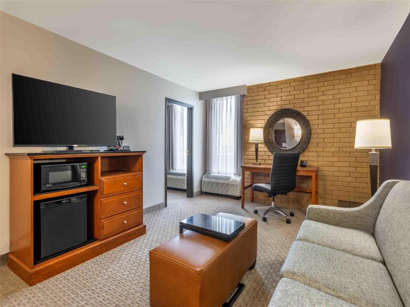 Drury Inn Suites Atlanta Morrow image