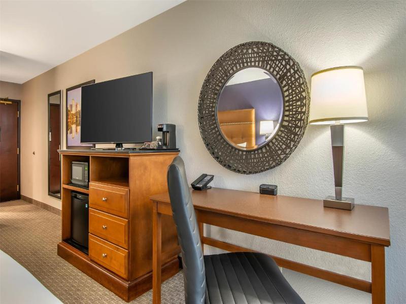 Drury Inn Suites Atlanta Morrow image