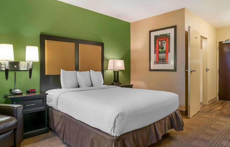 Extended Stay America Detroit Roseville - Image 7
