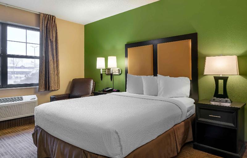 Extended Stay America Detroit Roseville - Image 8