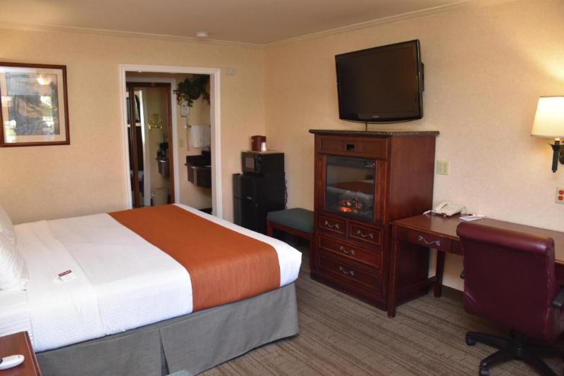 Dynasty Suites Redlands image