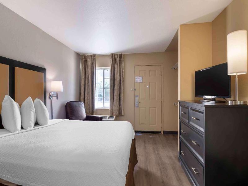 Extended Stay America Kansas City Shawnee Mission image