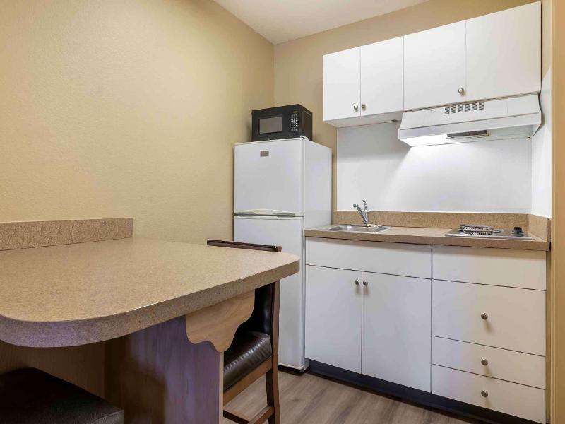 Extended Stay America Kansas City Shawnee Mission image