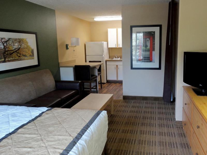 Extended Stay America Kansas City Shawnee Mission image