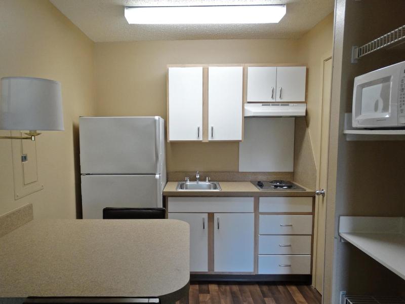 Extended Stay America Kansas City Shawnee Mission image