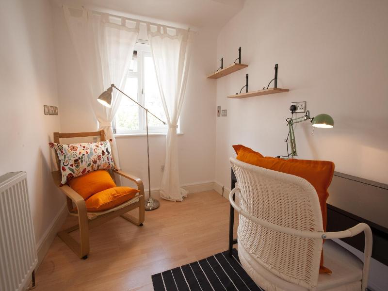 Tooting Rooms & Studio by PrimeCityHosts image