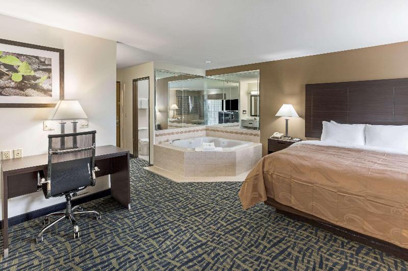 Quality Inn Rochelle image