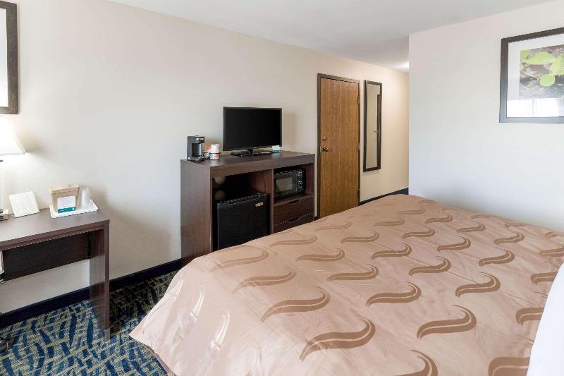 Quality Inn Rochelle image 8