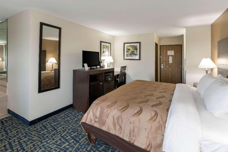 Quality Inn Rochelle image