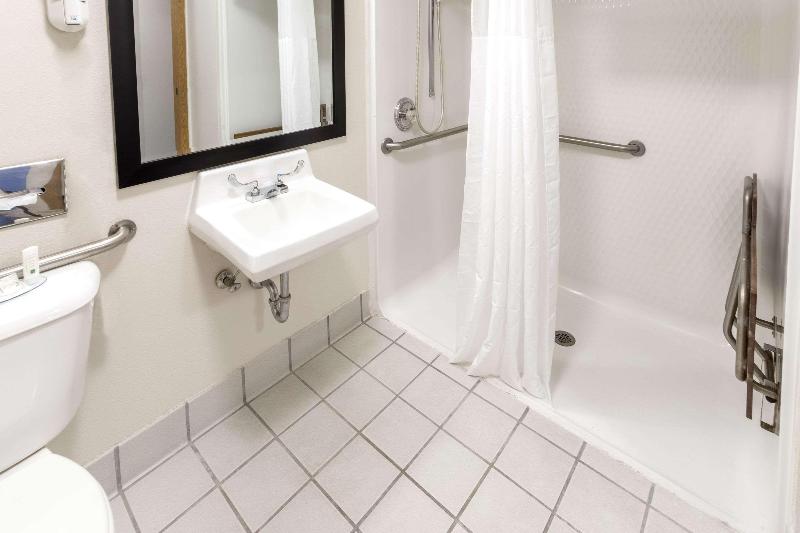 Quality Inn Rochelle image