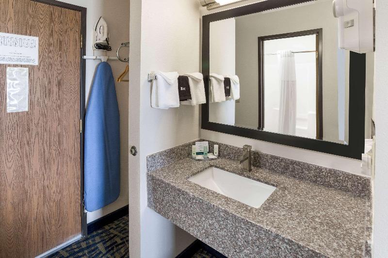 Quality Inn Rochelle image
