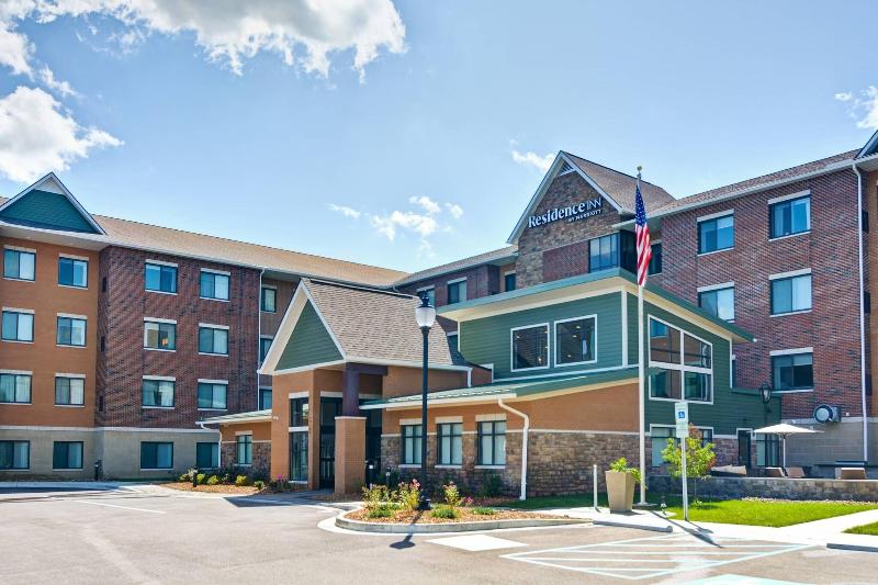 Residence Inn Cleveland Airport Middleburg Heights image