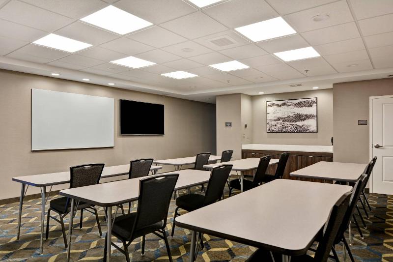 Residence Inn Cleveland Airport Middleburg Heights image