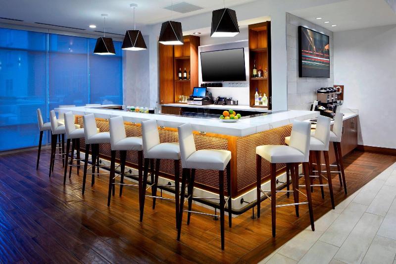Springhill Suites Columbus Easton Area image