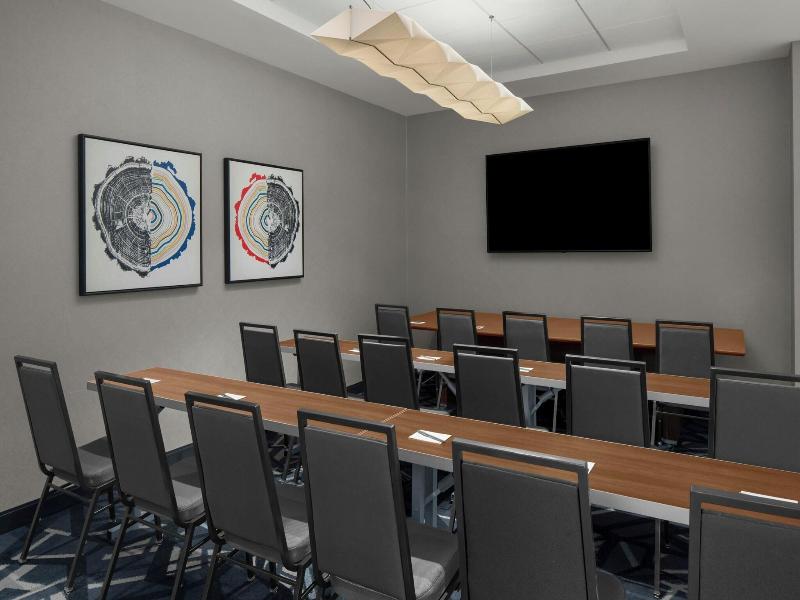 Springhill Suites Columbus Easton Area image