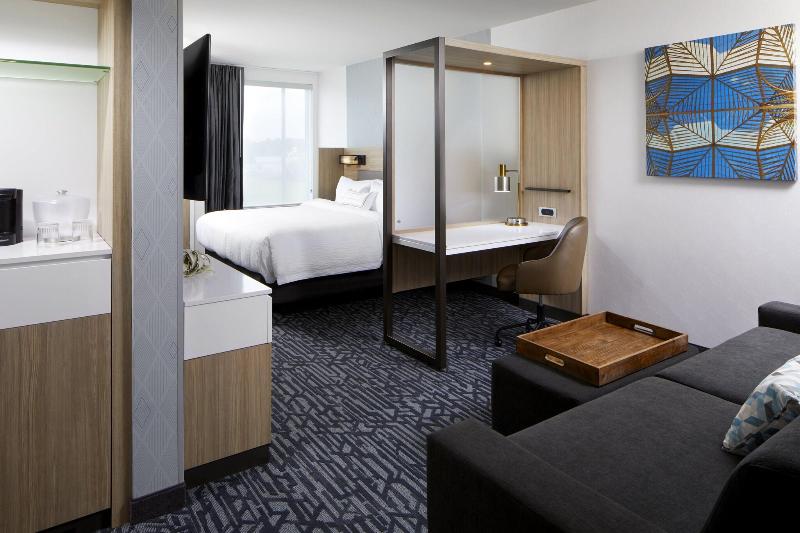 Springhill Suites Columbus Easton Area image