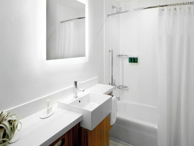 Springhill Suites Columbus Easton Area image