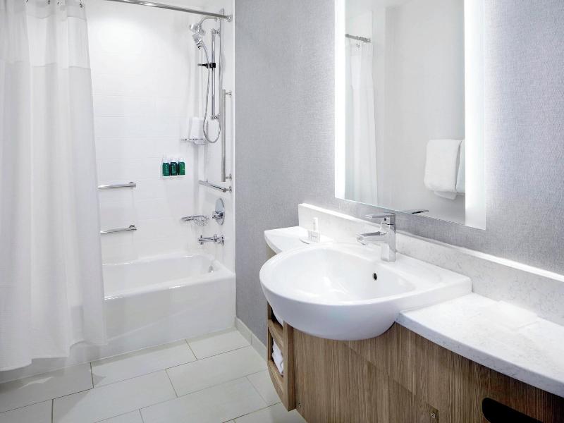 Springhill Suites Columbus Easton Area image