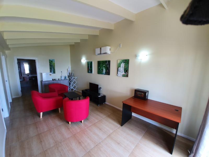 Le Uaina Resort image