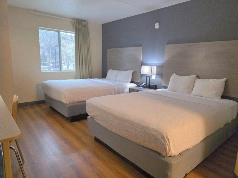 Econo Lodge Hot Springs 5