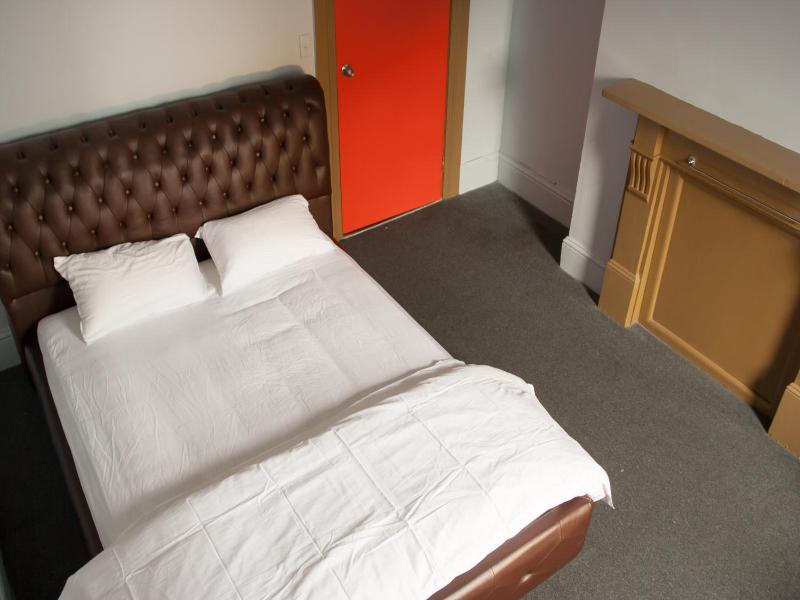 Backpackers Imperial Hotel image
