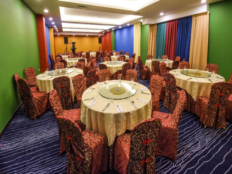 Hotel Holmes Gelang Patah image