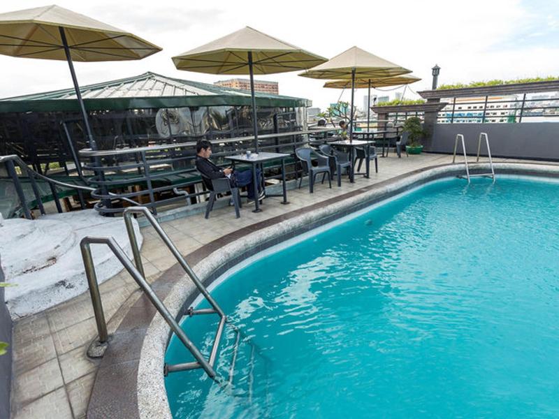 Urban Travellers Hotel image