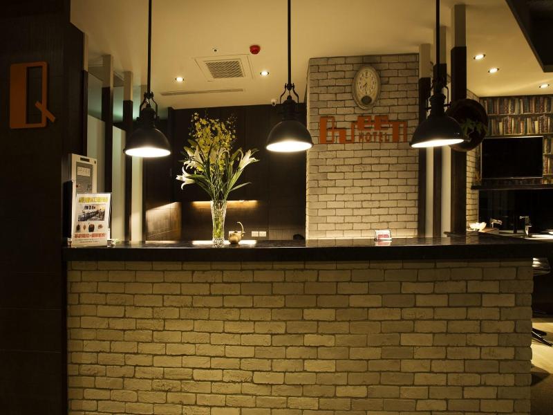 Queen Hotel II image