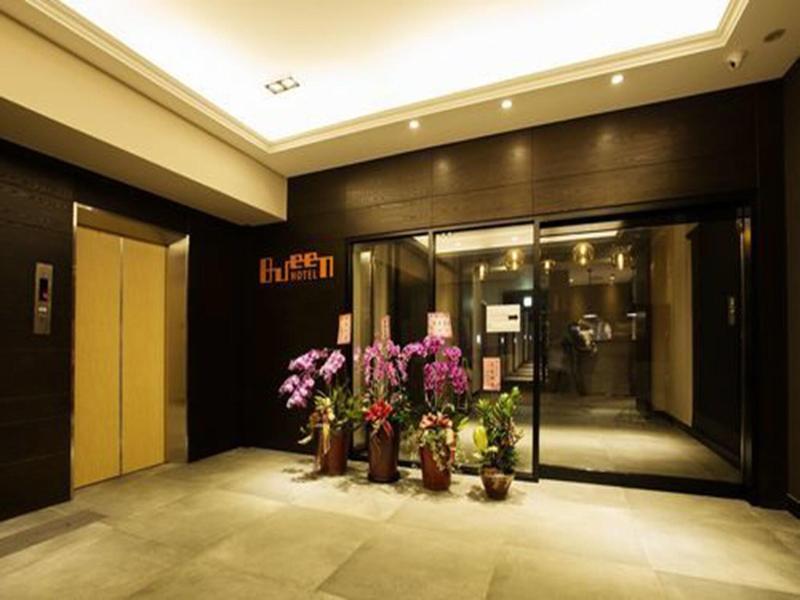 Queen Hotel II image