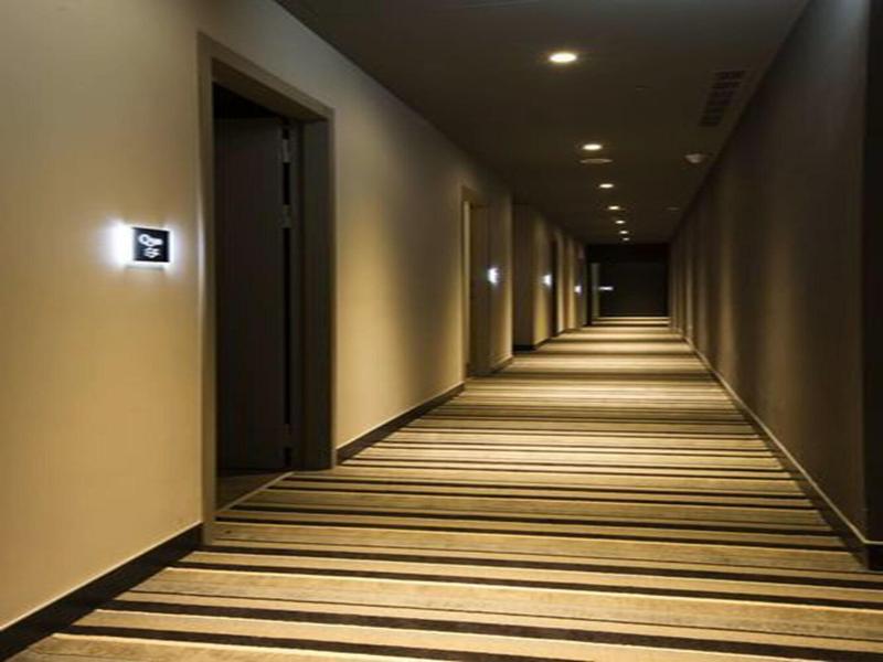 Queen Hotel II image