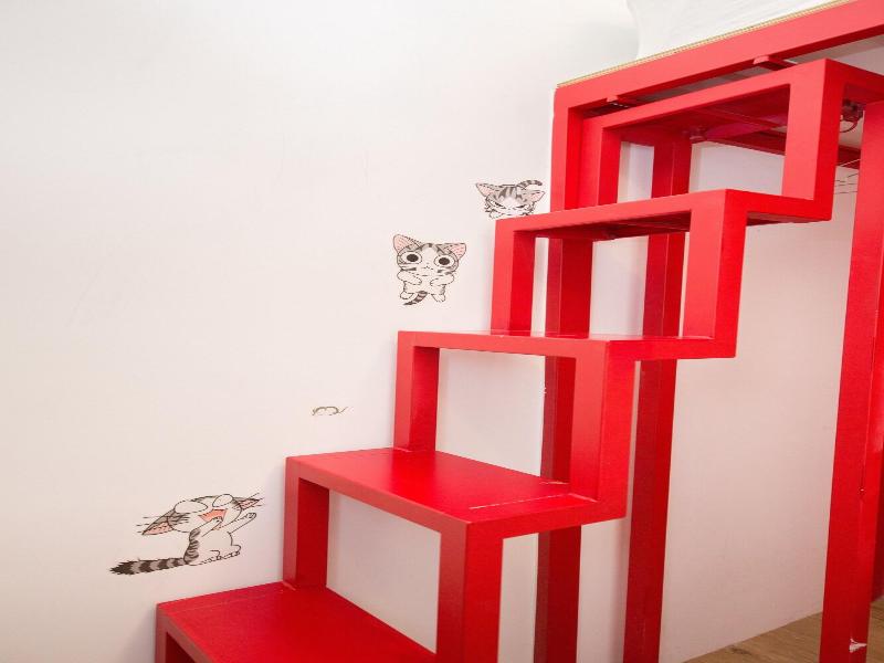 SleepBox Hostel image